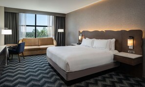 Hypo-allergenic bedding, pillowtop beds, in-room safe, desk