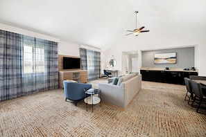Suite, 1 King Bed, Non Smoking | Living area | 40-inch LCD TV with cable channels, TV