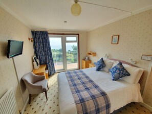 Chambre Double, salle de bains attenante