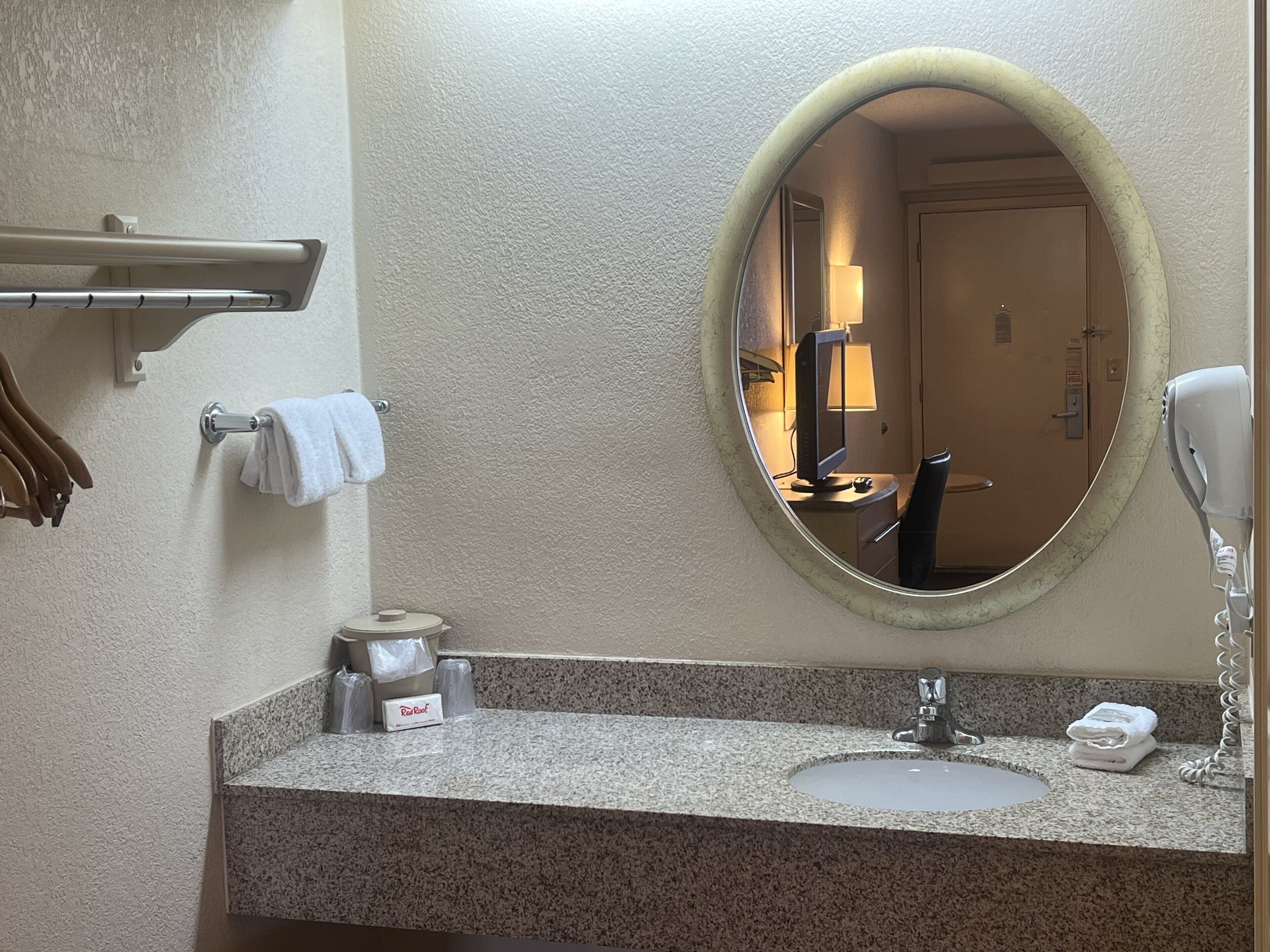 Ympäristöystävälliset hygieniatuotteet, hiustenkuivaaja, pyyhkeet