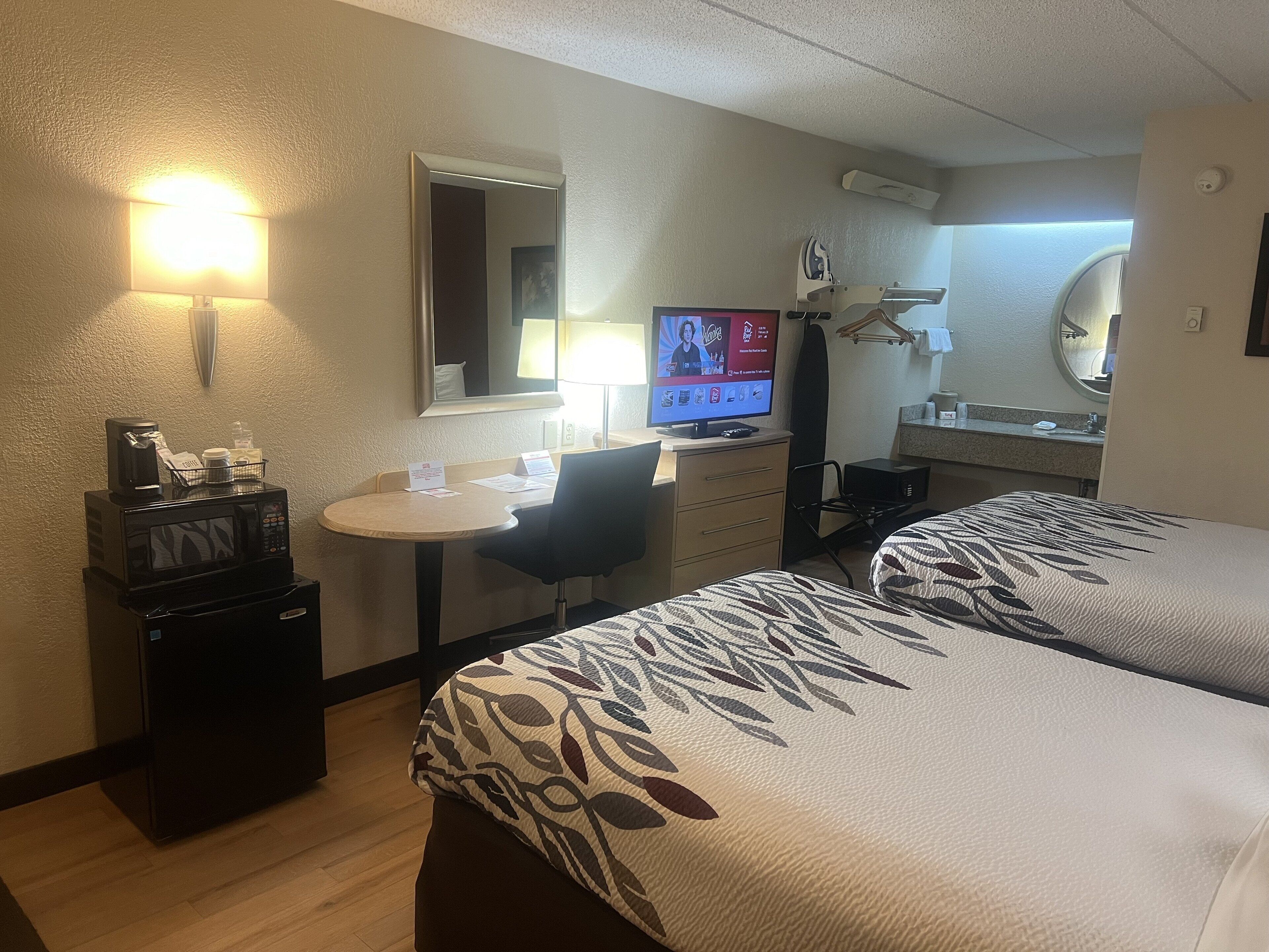 deluxe room, 2 double beds (smoke free) | 1 bedroom, desk, blackout curtains, iron/ironing board