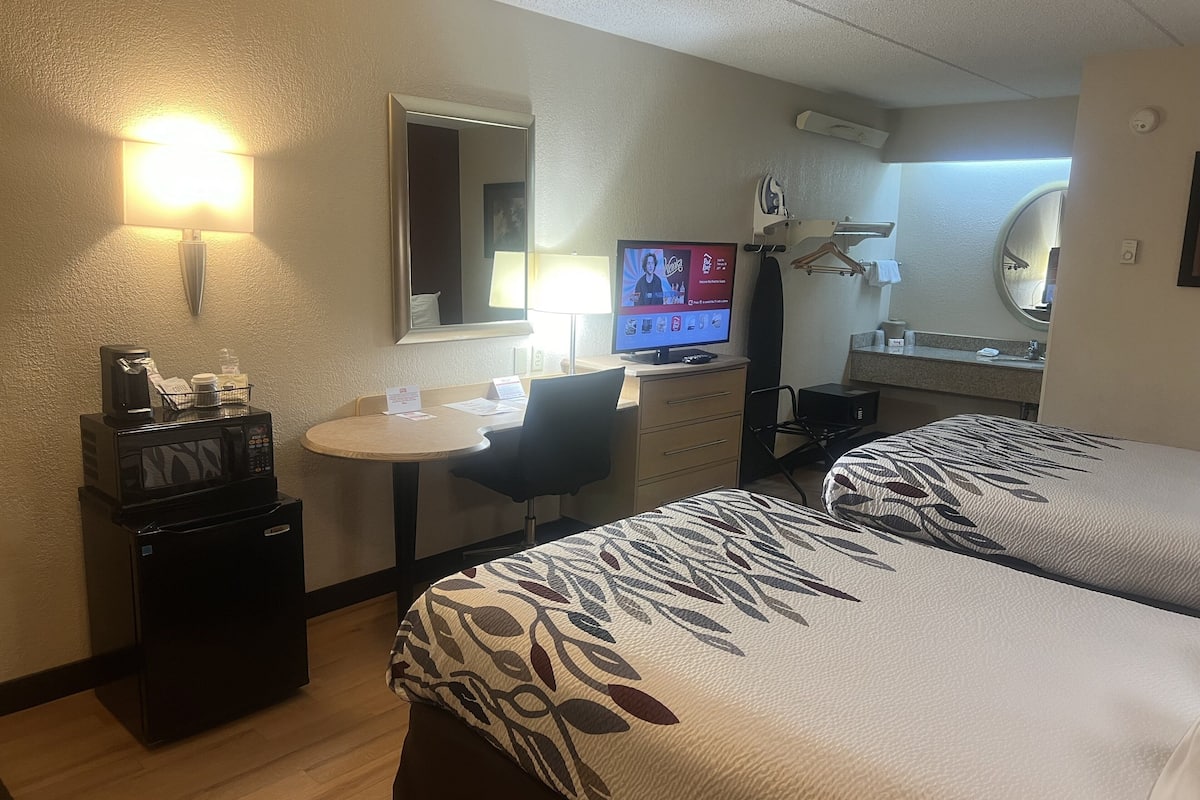 deluxe room, 2 double beds (smoke free) | 1 bedroom, desk, blackout curtains, iron/ironing board