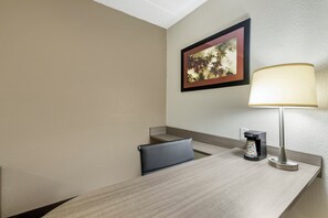 Superior Room, 1 King Bed (Smoke Free) | 1 bedroom, desk, blackout drapes, free WiFi