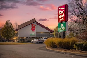 Exterior - Red Roof Inn Buffalo - Niagara Airport (Bowmansville)