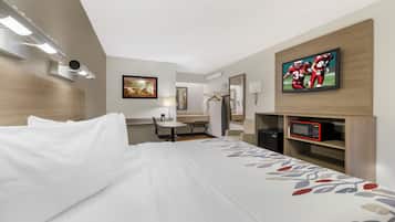 1 bedroom, desk, blackout drapes, free WiFi