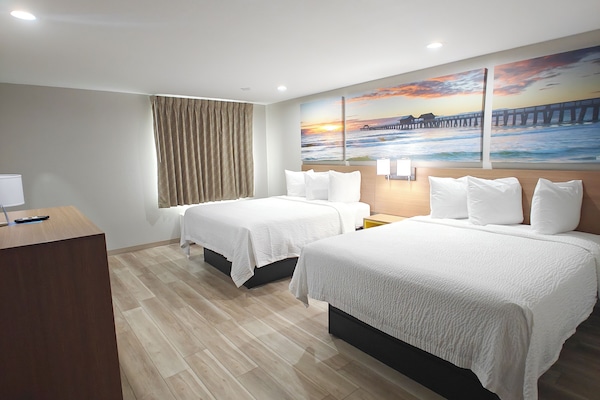 Cubrecamas, colchones con pillow-top, escritorio y cortinas blackout