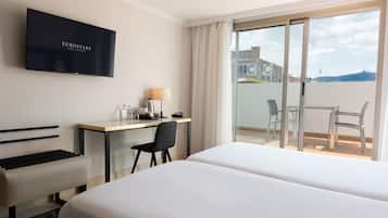 Double or Twin Room, Terrace | Minibar, in-room safe, desk, iron/ironing board