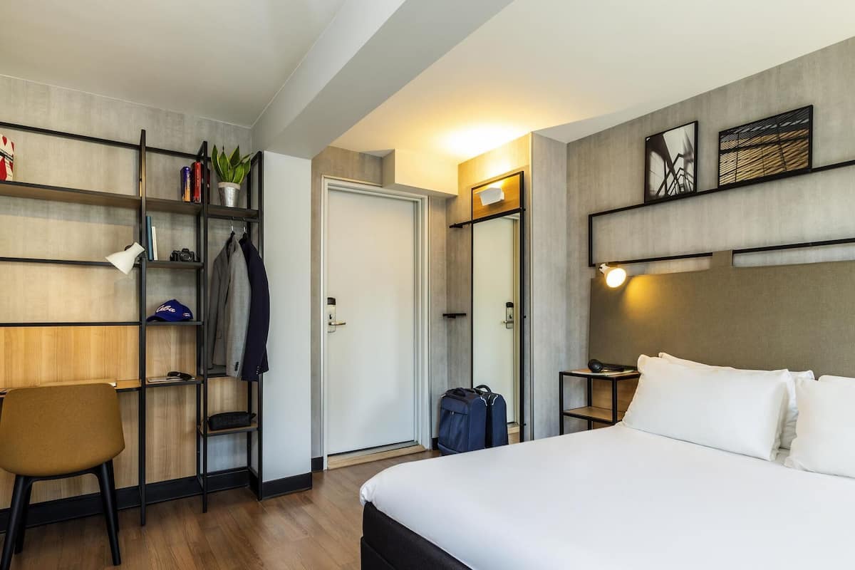 Coffres-forts dans les chambres, bureau