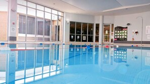 Piscine intérieure