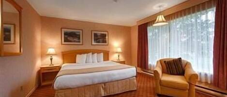 Työpöytä, silitysrauta/-lauta, lisävuoteet, ilmainen Wi-Fi