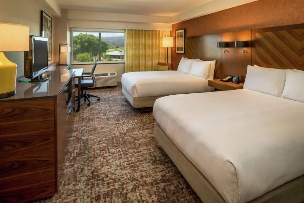 In-room safe, desk, laptop workspace, blackout drapes