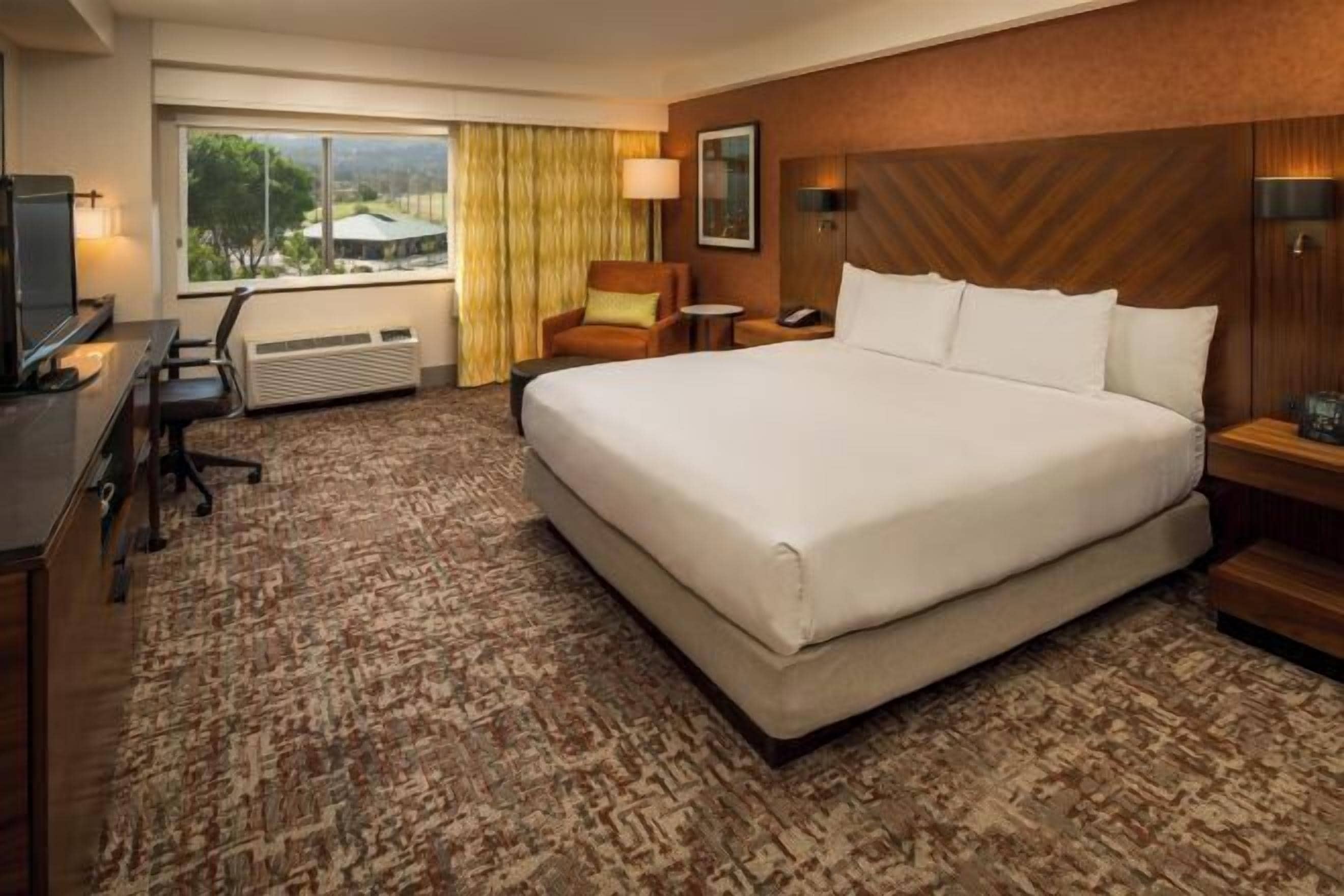 In-room safe, desk, laptop workspace, blackout curtains