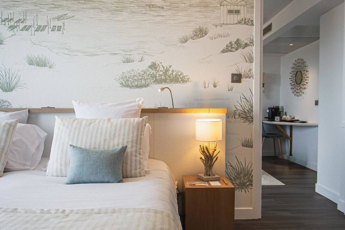 Suite, 1 Double Bed with Sofa bed, Beach View (Twin on request) | In-room safe, desk, blackout drapes, soundproofing