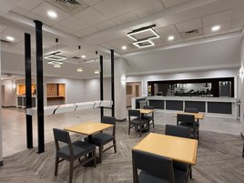 冰箱、微波炉、茶具/咖啡用具