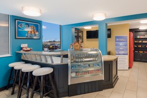 Bar (on property) - Jasper Inn (Jasper)