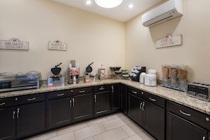 Free breakfast - Jasper Inn (Jasper)