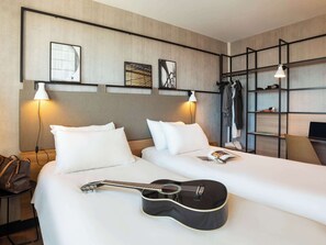 Standard Room, 2 Twin Beds | Premium bedding, in-room safe, desk, blackout drapes