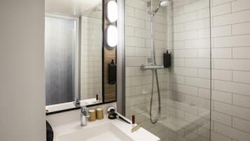 Quarto standard, 2 camas de solteiro | Roupas de cama premium, cofres nos quartos, escrivaninha