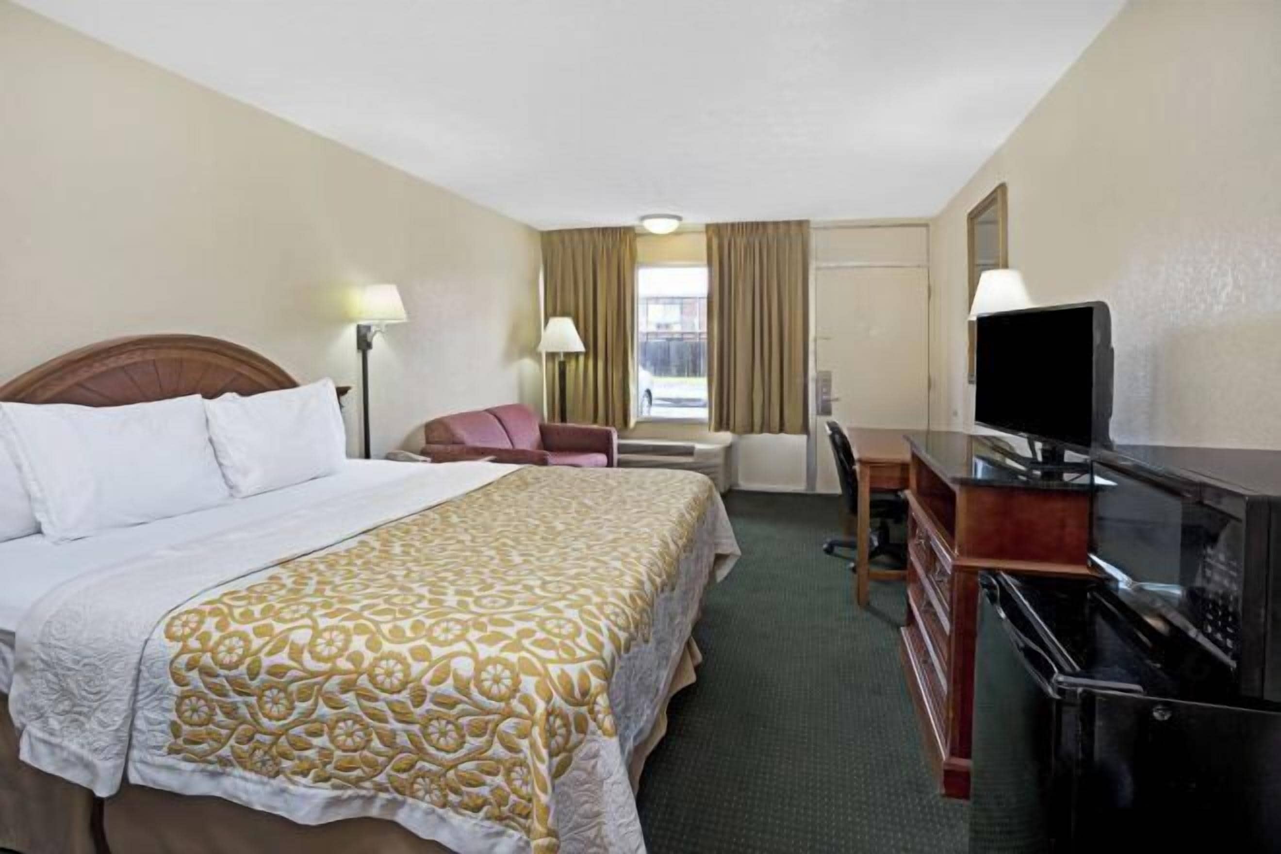 Cortinas blackout, tabla de planchar con plancha y cunas gratuitas 