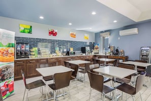 Free daily continental breakfast 