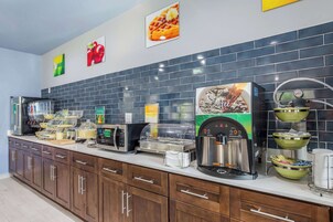 Free daily continental breakfast