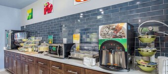 Quality Inn & Suites Suffolk West