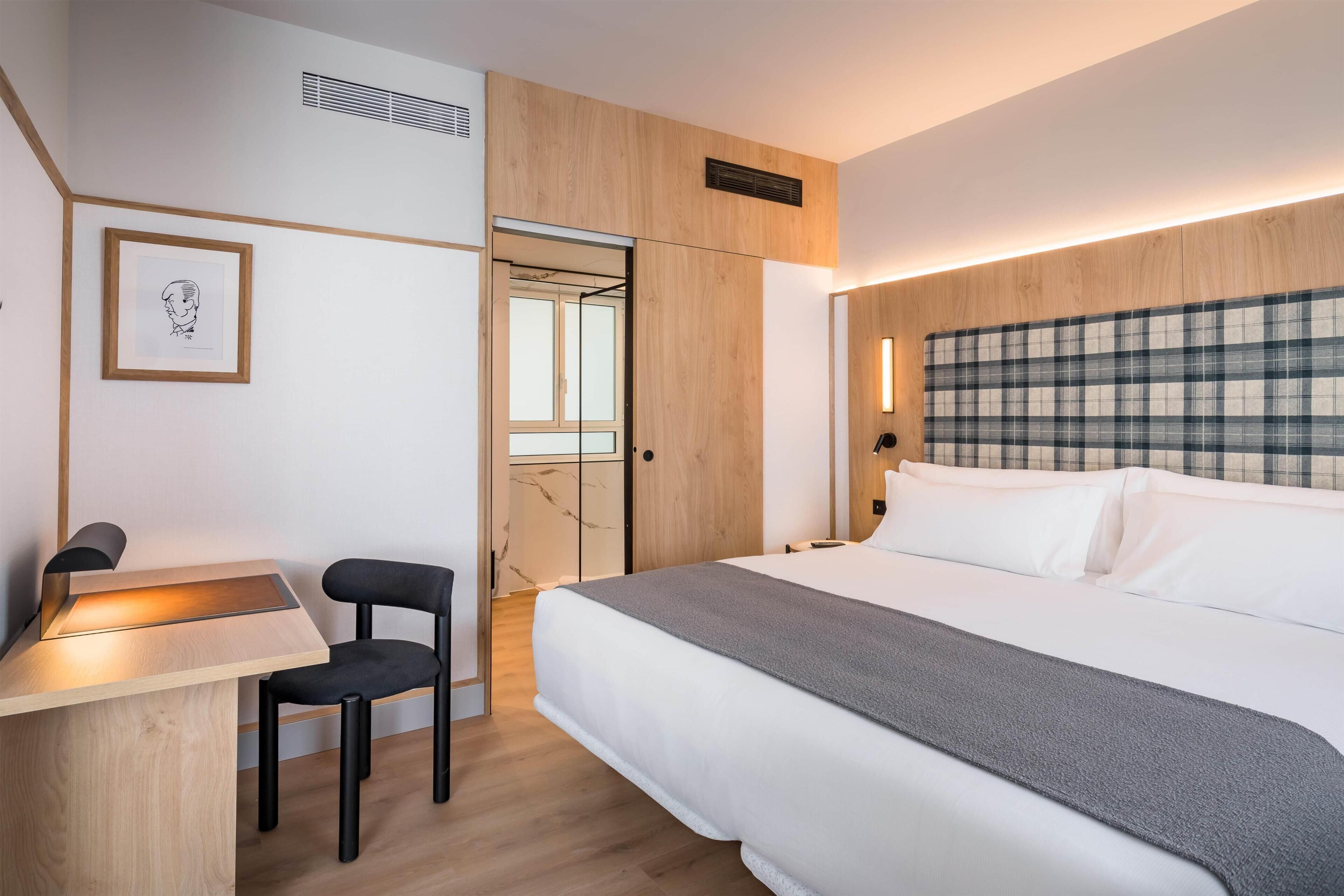 Minibar, in-room safe, desk, soundproofing