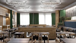 Déjeuner et dîner servis sur place, spécialités Cuisine espagnole