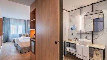 Minibar, in-room safe, desk, soundproofing