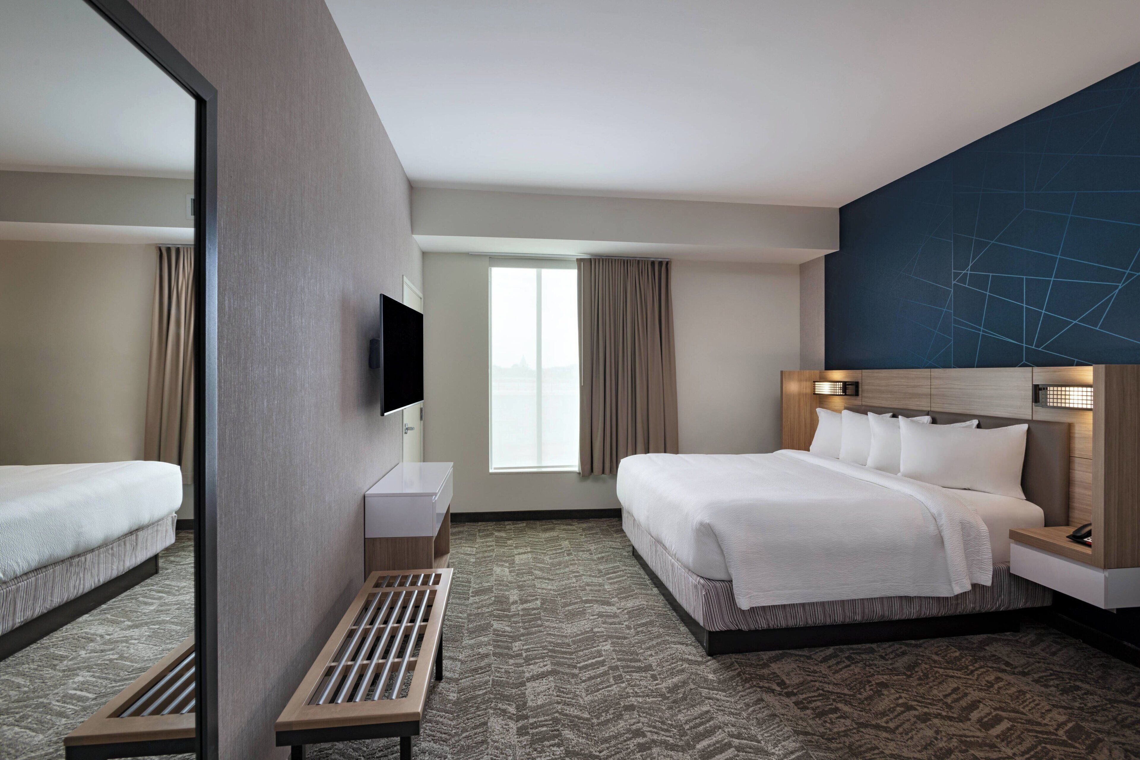 desk, iron/ironing board, cots/infant beds, free wifi