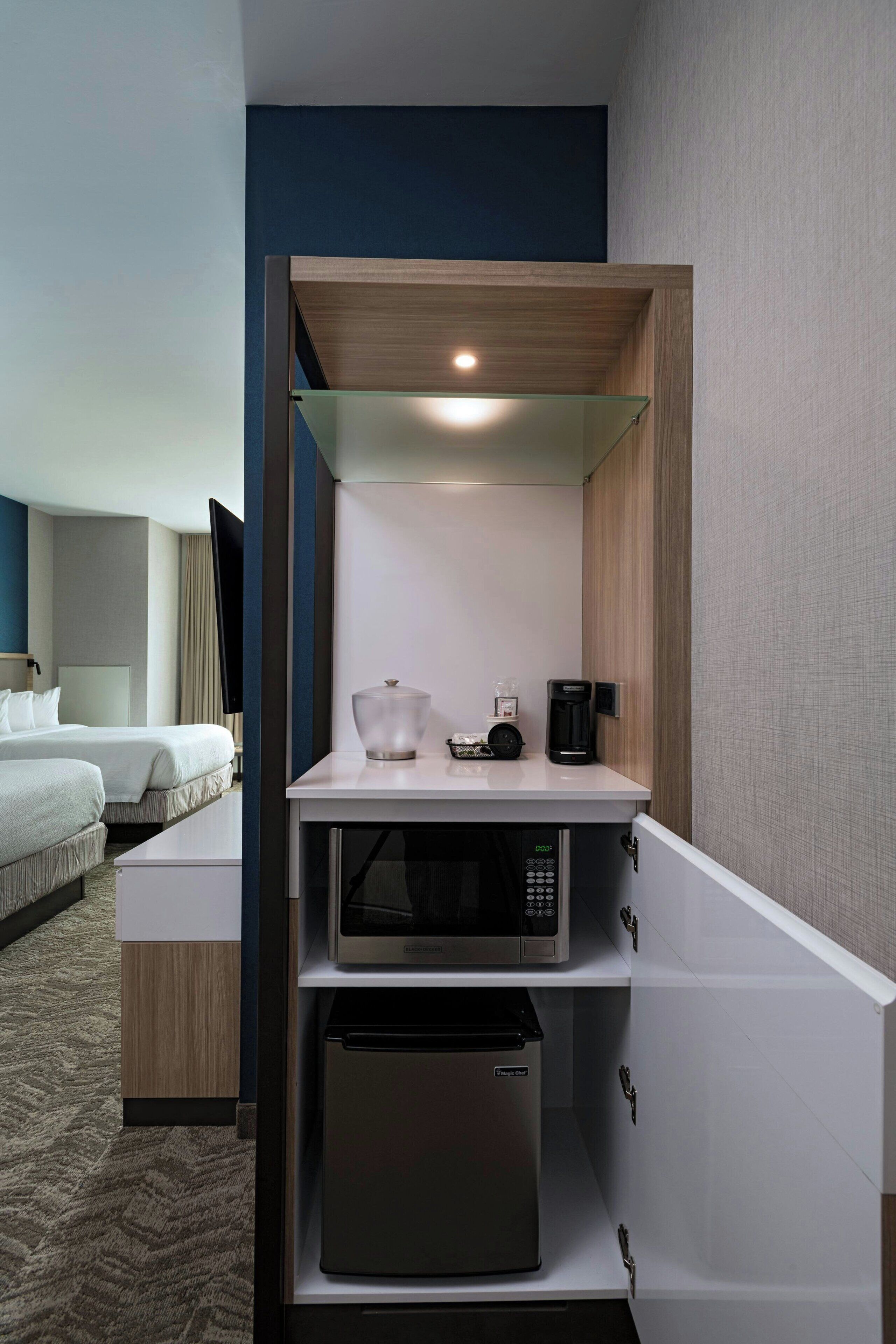 desk, iron/ironing board, cots/infant beds, free wifi