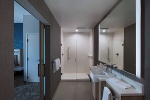 Combined shower/tub, eco-friendly toiletries, hair dryer, towels