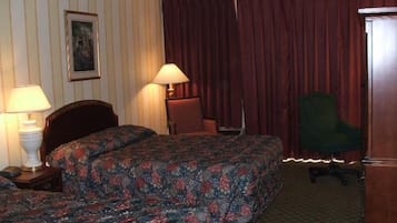 Desk, laptop workspace, iron/ironing board, free WiFi