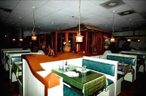 Lunch and dinner served