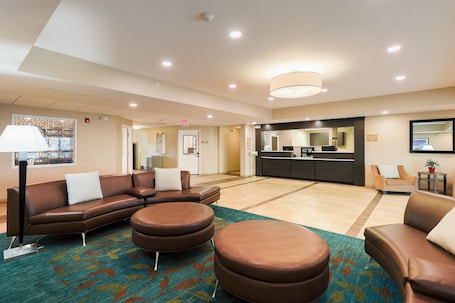 Exterior. Candlewood Suites Lenexa - Overland Park Area by IHG