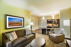 Suite, 1 Bedroom | Desk, blackout drapes, iron/ironing board, free cribs/infant beds