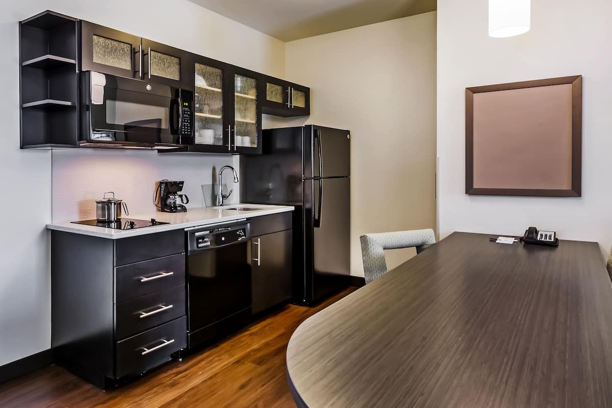 Suite, 1 Bedroom | Room amenity