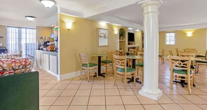 La Quinta Inn by Wyndham Tampa Bay Pinellas Park Clearwater