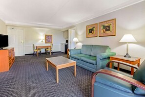 Phòng Suite, 1 giường cỡ king, không hút thuốc | Bộ đồ giường cao cấp, bàn, bàn ủi/dụng cụ ủi quần áo 