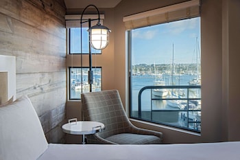 Down comforters, pillowtop beds, in-room safe, desk at Hyatt Regency Mission Bay Spa and Marina