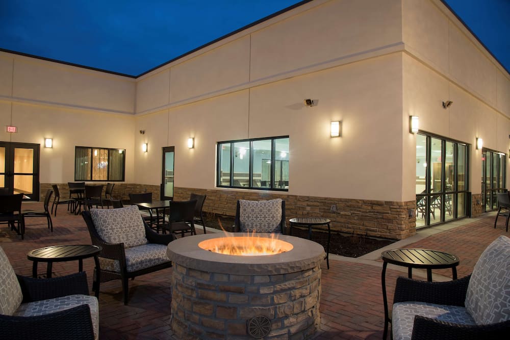 DoubleTree by Hilton Schenectady Downtown