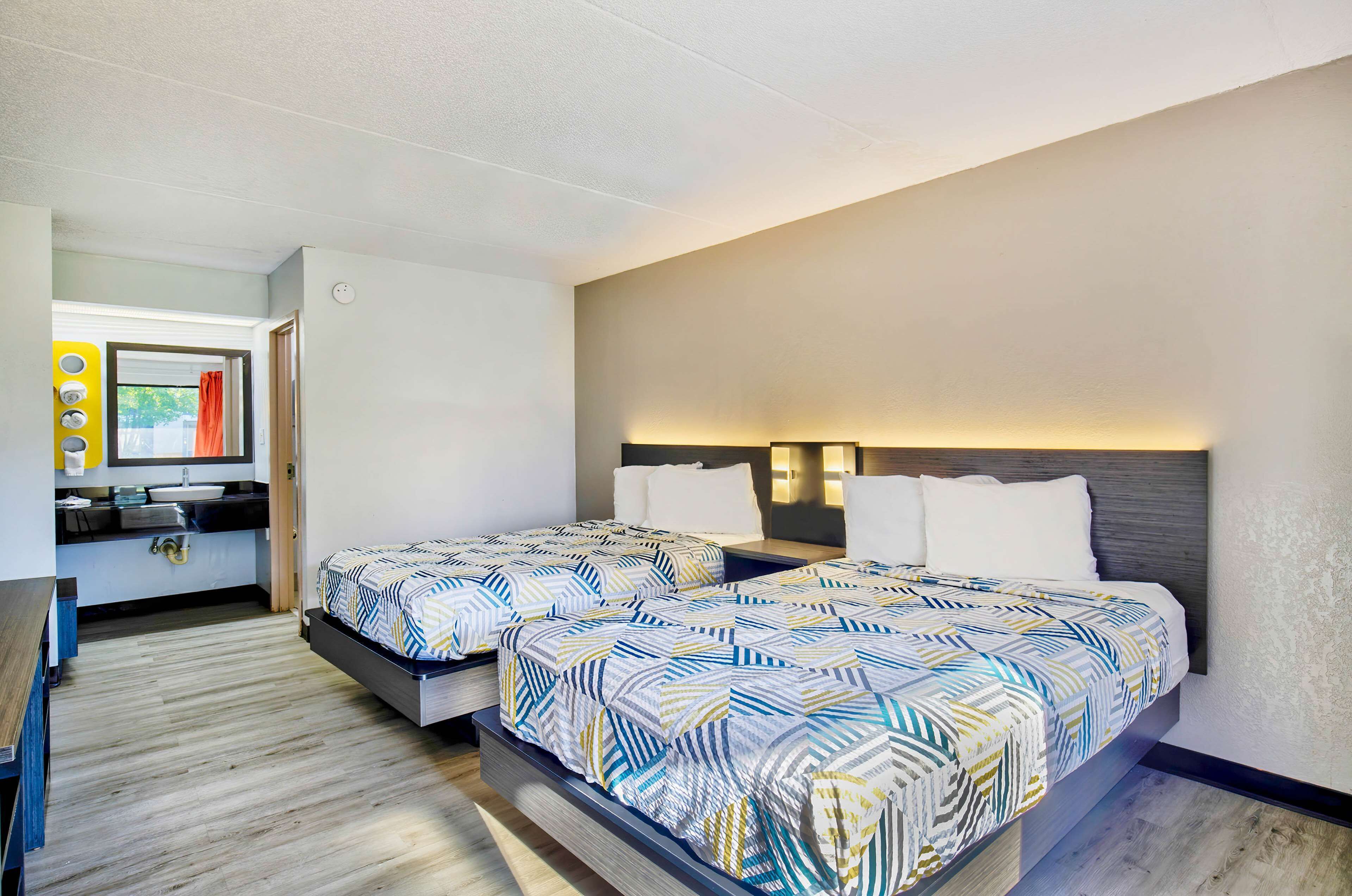 Free WiFi, bed sheets