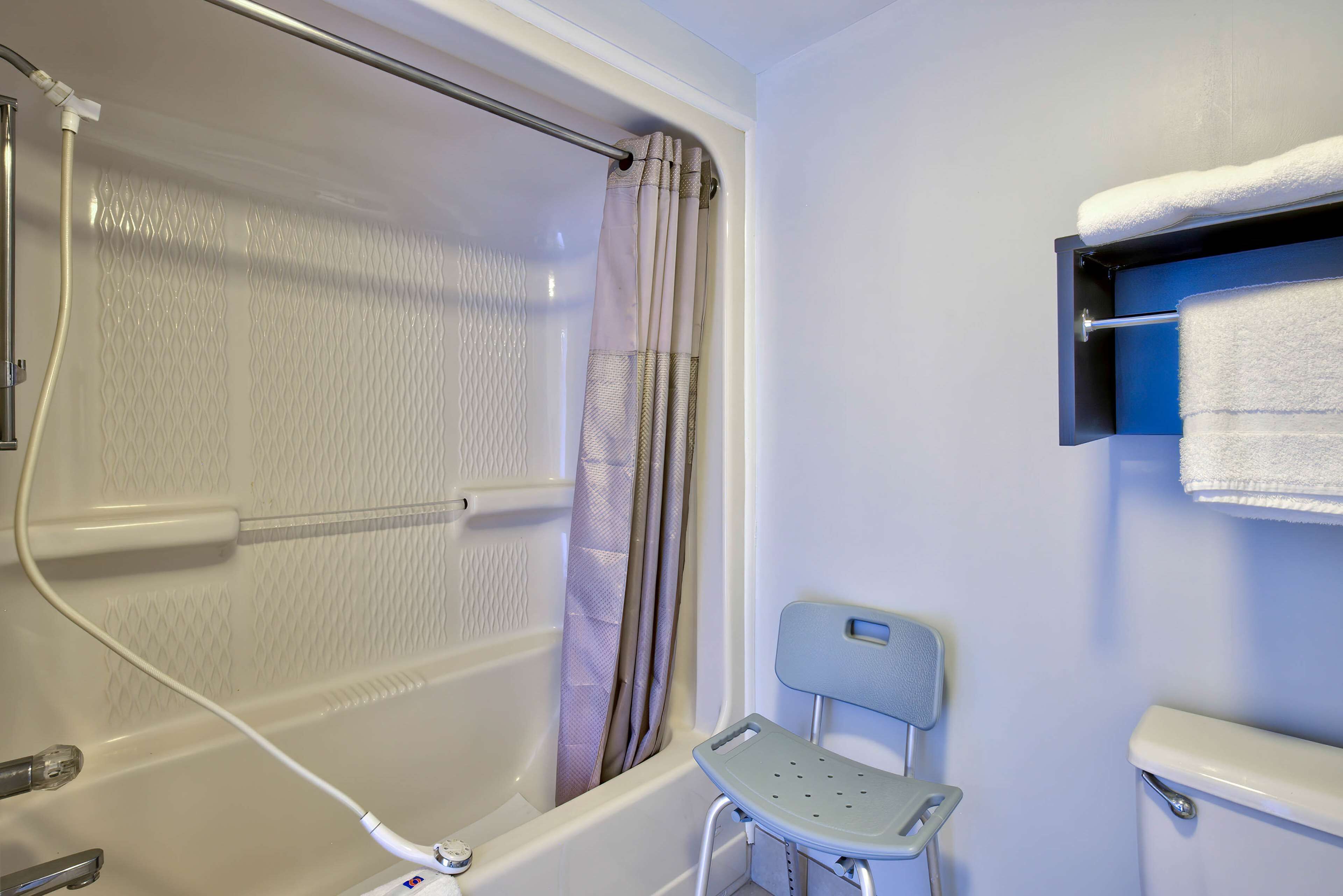 花灑/浴缸組合、環保梳洗用品、提供毛巾