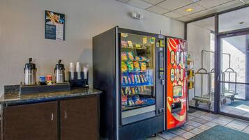 Máy bán hàng tự động