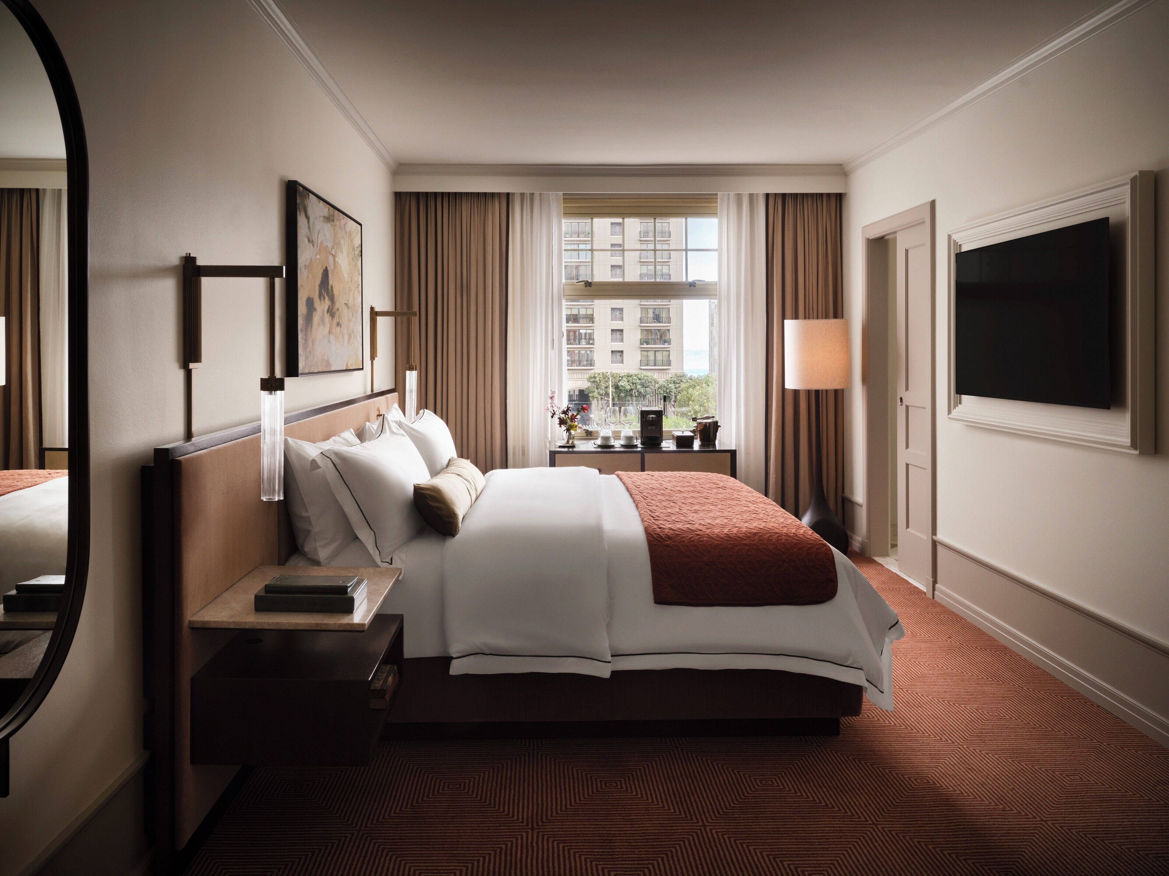 1 bedroom, premium bedding, in-room safe, desk