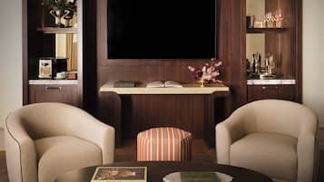 TV, stasiun docking iPod, dan film berbayar