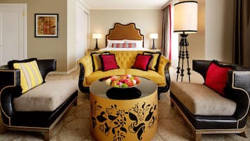 1 bedroom, premium bedding, in-room safe, desk