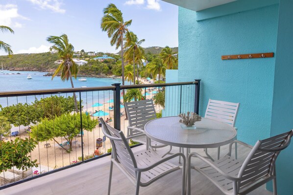 Condo, 2 Bedrooms, Beachfront