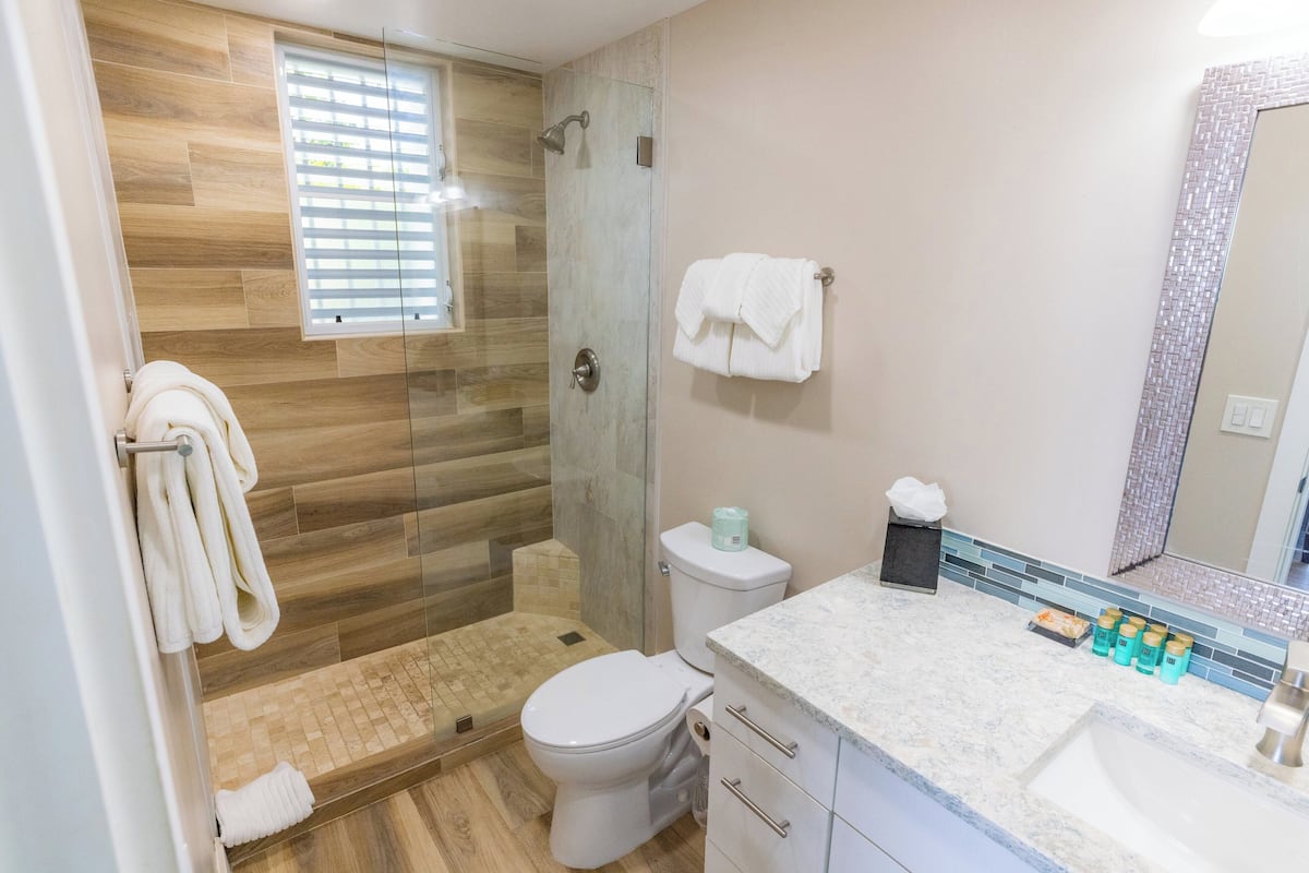 1 habitación y caja de seguridad en la habitación