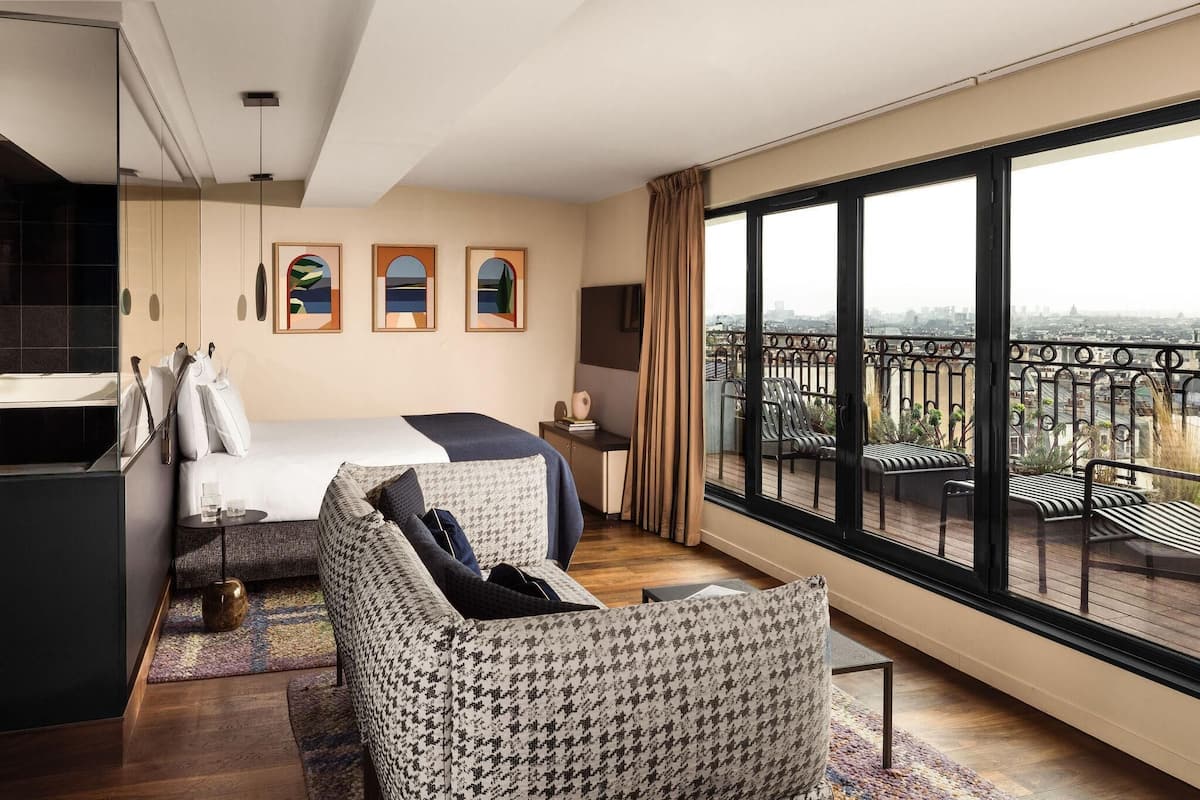 Penthouse | 1 ๊ฐ์ ์นจ์ค, ๊ณ ๊ธ ์นจ๊ตฌ, ๋ฏธ๋๋ฐ, ๊ฐ์ค ๋ด ๊ธ๊ณ